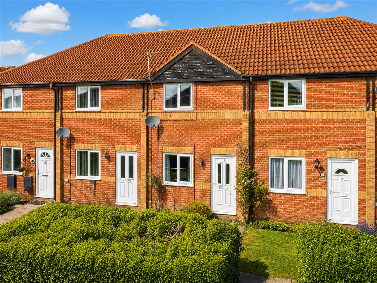 2 bed property in Badgers Oak, Milton Keynes